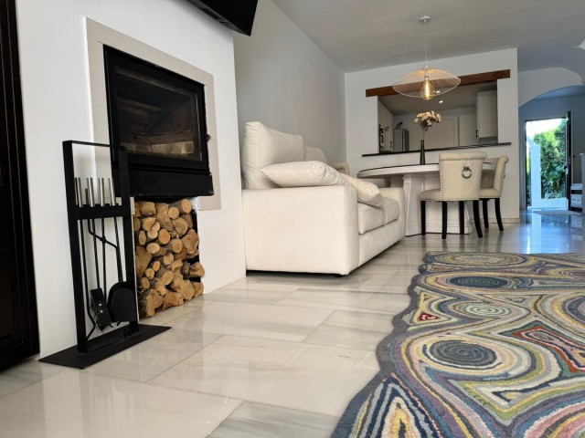 3 Slaapkamer Rijtjeshuis in New Golden Mile