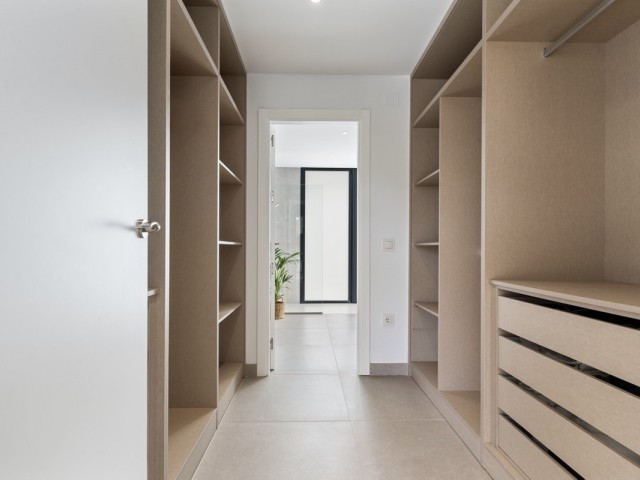 Villa avec 6 Chambres  à Estepona