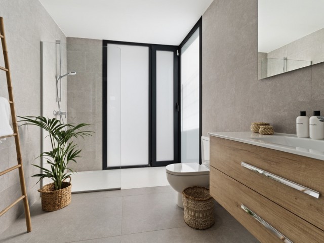 Villa avec 6 Chambres  à Estepona