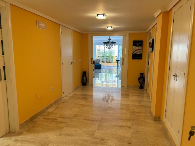 2 Schlafzimmer Apartment in Elviria