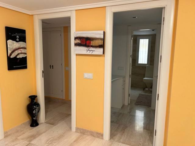 2 Schlafzimmer Apartment in Elviria