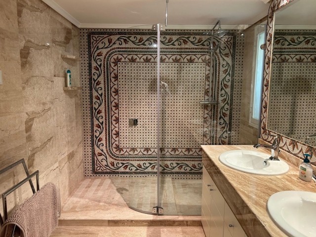 2 Schlafzimmer Apartment in Elviria