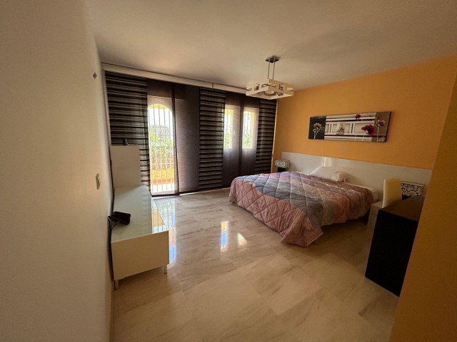 2 Schlafzimmer Apartment in Elviria