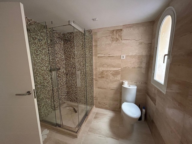 2 Schlafzimmer Apartment in Elviria