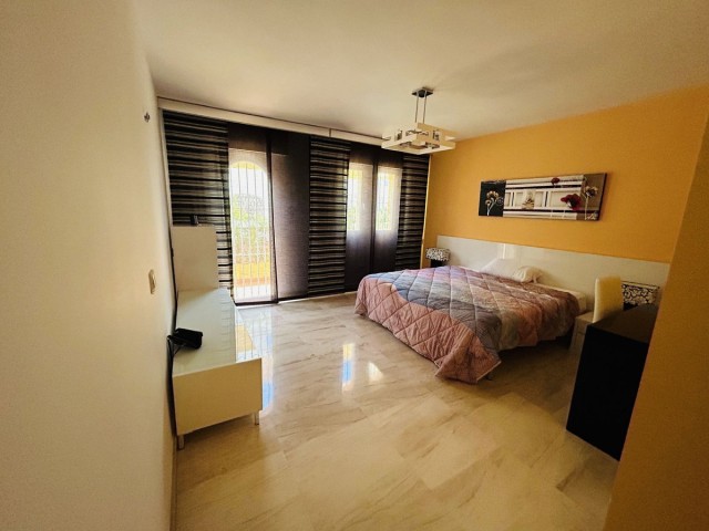 2 Bedrooms Apartment in Elviria