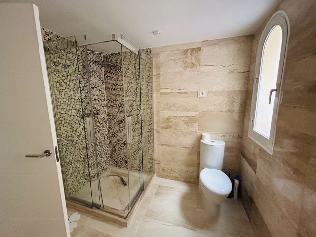 2 Bedrooms Apartment in Elviria