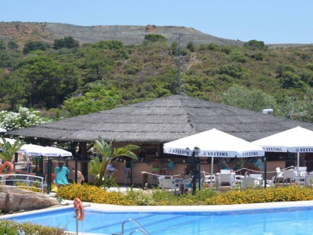 Villa con 4 Dormitorios  en Benahavís