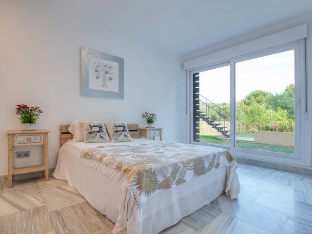 Villa con 4 Dormitorios  en Benahavís