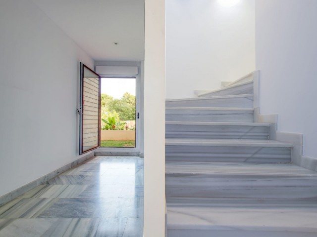 4 Bedrooms Villa in Benahavís