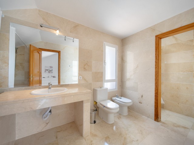 3 Bedrooms Apartment in Nueva Andalucía