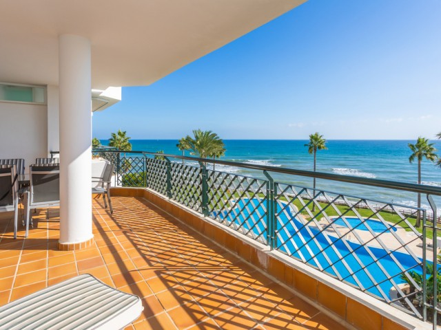 3 Bedrooms Apartment in Calahonda