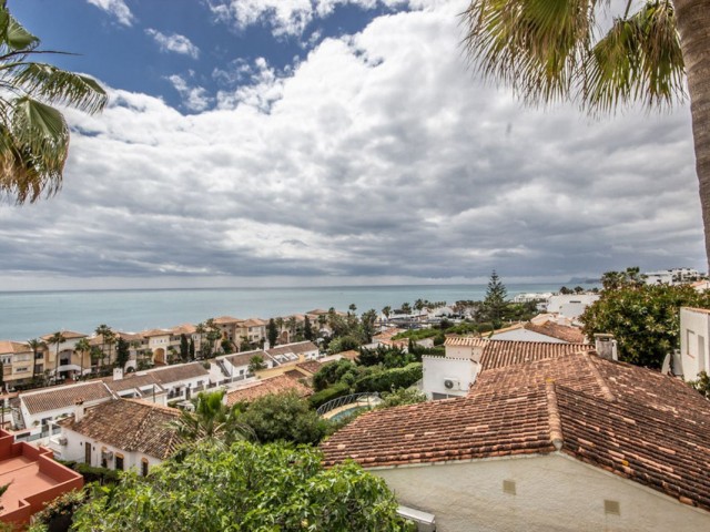 4 Soveroms Villa i Estepona