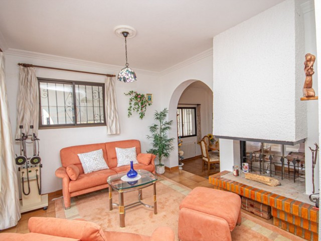 4 Soveroms Villa i Estepona