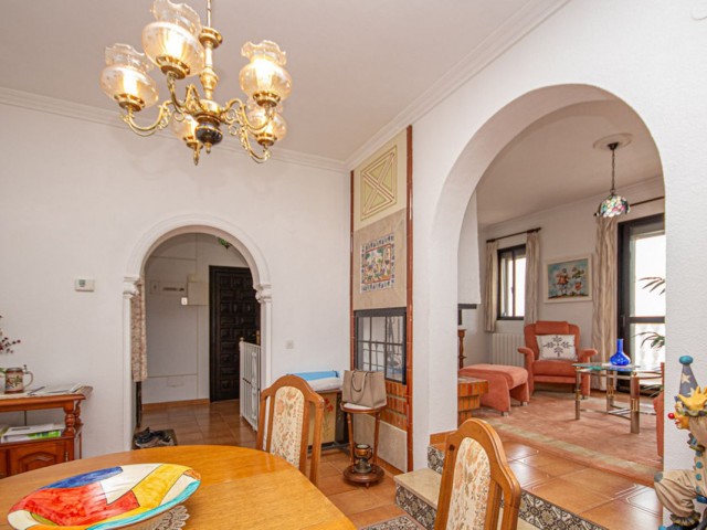 4 Soveroms Villa i Estepona