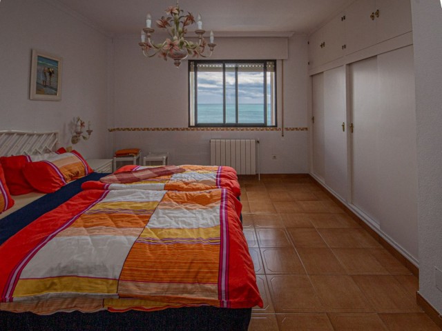 4 Soveroms Villa i Estepona