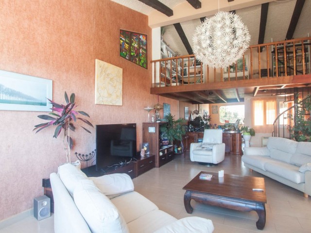 4 Soveroms Villa i Estepona