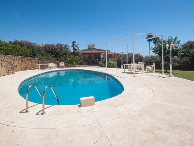 4 Soveroms Villa i Estepona