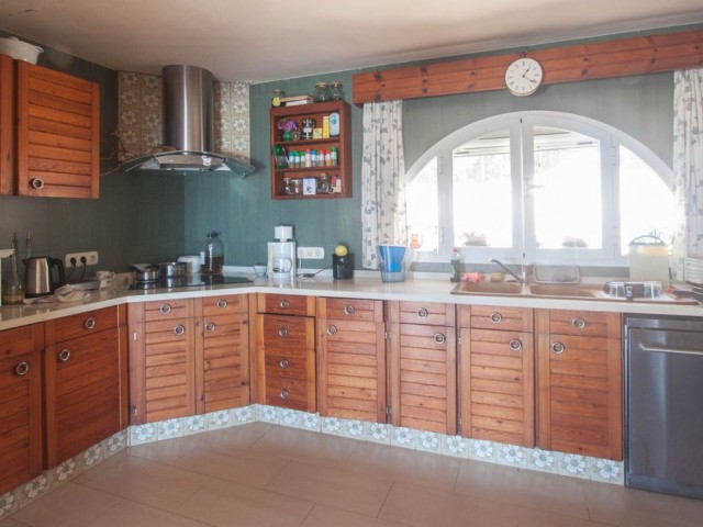 Villa avec 4 Chambres  à Estepona