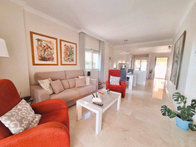 Appartement avec 2 Chambres  à Elviria