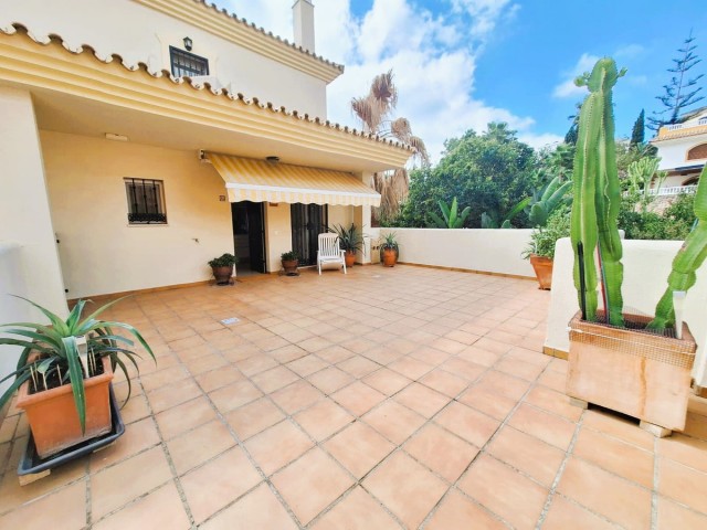 Appartement avec 2 Chambres  à Elviria