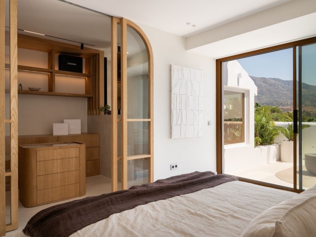 4 Soveroms Rekkehus i Nueva Andalucía