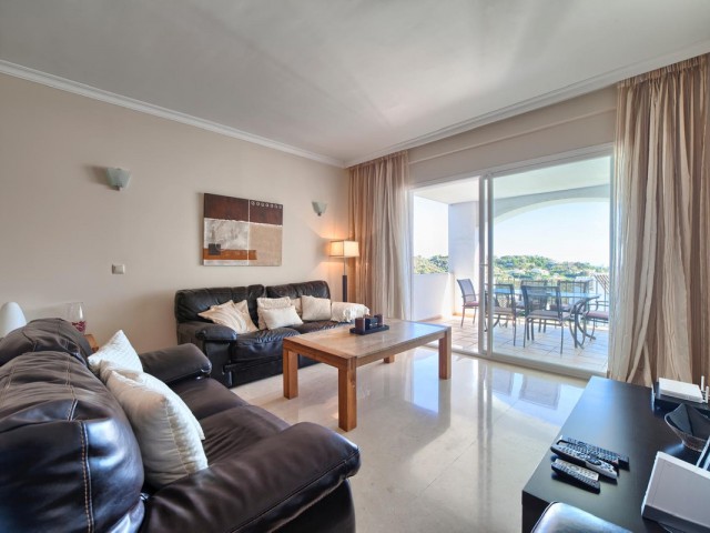 3 Bedrooms Apartment in Benahavís