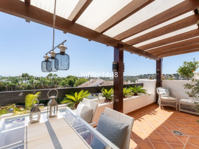3 Bedrooms Apartment in Nueva Andalucía