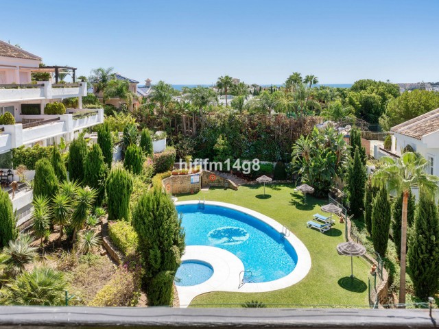 3 Bedrooms Apartment in Nueva Andalucía