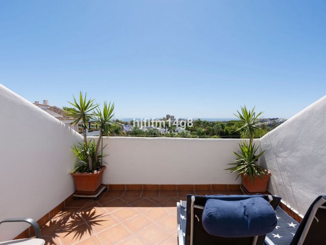 3 Bedrooms Apartment in Nueva Andalucía