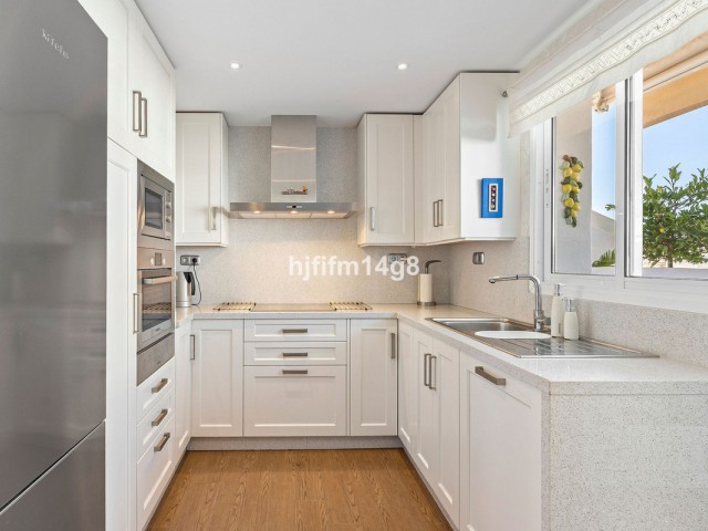 3 Bedrooms Apartment in Nueva Andalucía