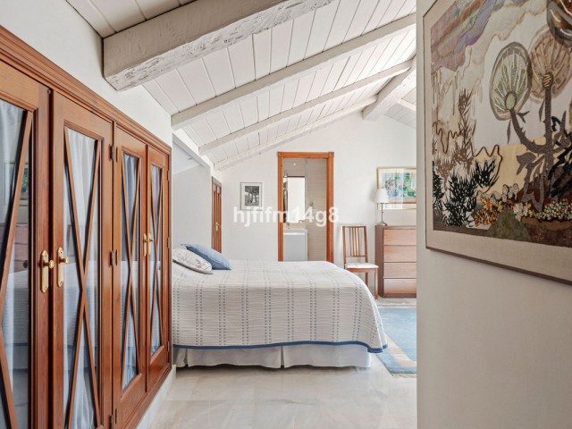 3 Bedrooms Apartment in Nueva Andalucía