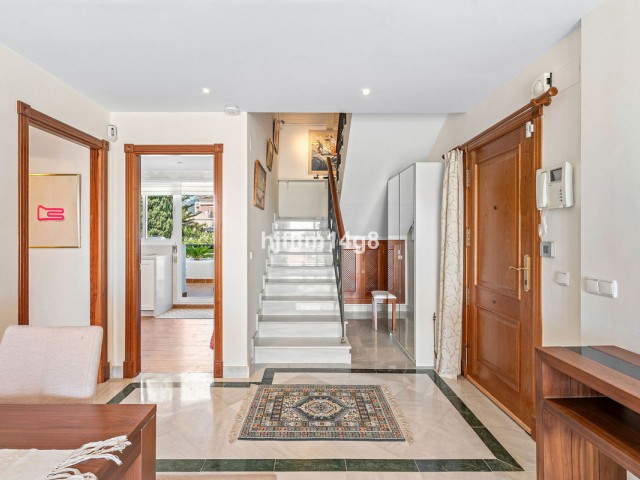 3 Bedrooms Apartment in Nueva Andalucía
