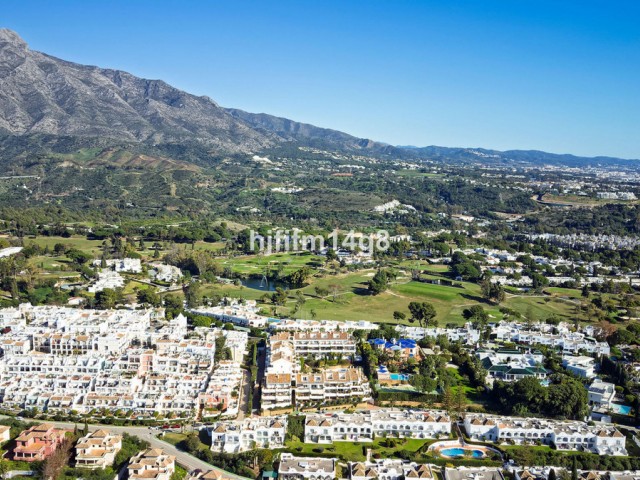 3 Bedrooms Apartment in Nueva Andalucía