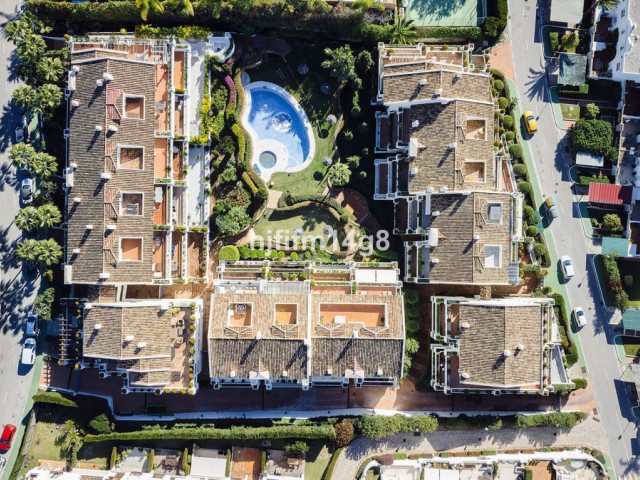 3 Bedrooms Apartment in Nueva Andalucía