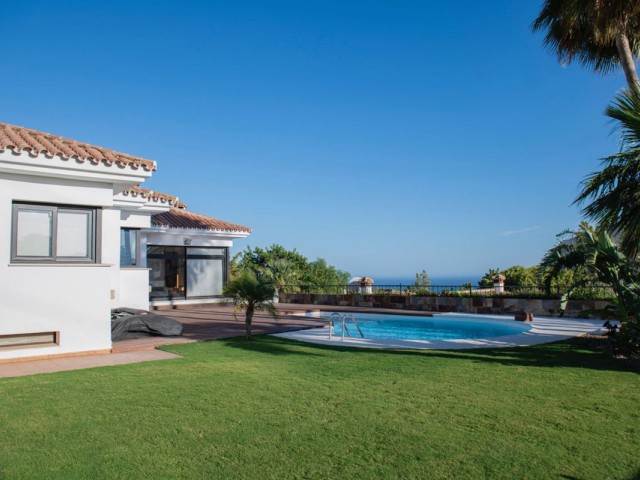 4 Bedrooms Villa in Benalmadena