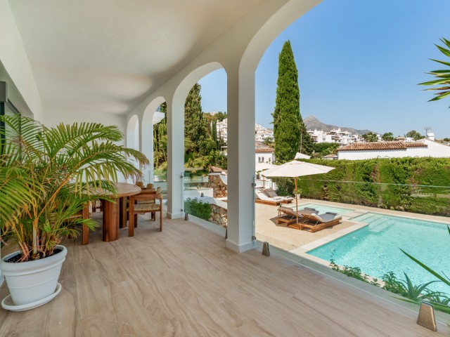 4 Sovrums Villa i Nueva Andalucía