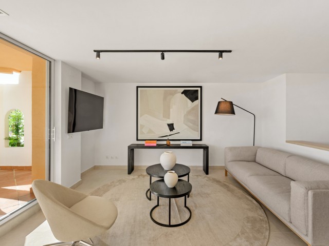 Apartamento con 3 Dormitorios  en Nueva Andalucía