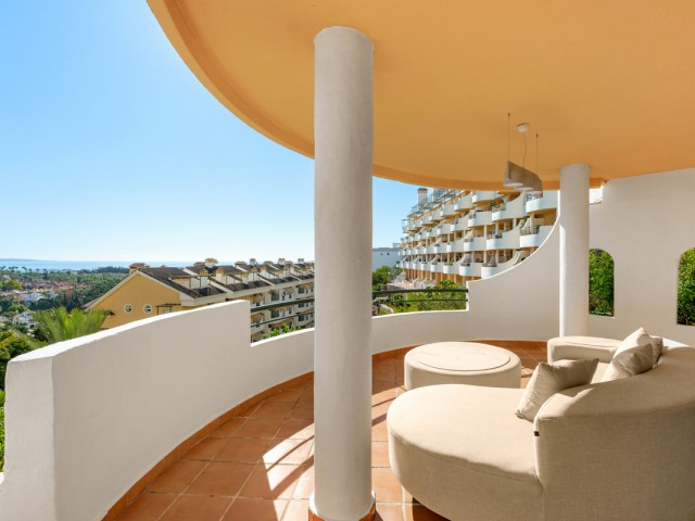 Apartamento con 3 Dormitorios  en Nueva Andalucía