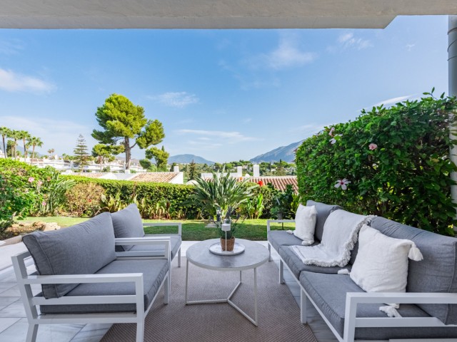 Apartamento con 3 Dormitorios  en Nueva Andalucía