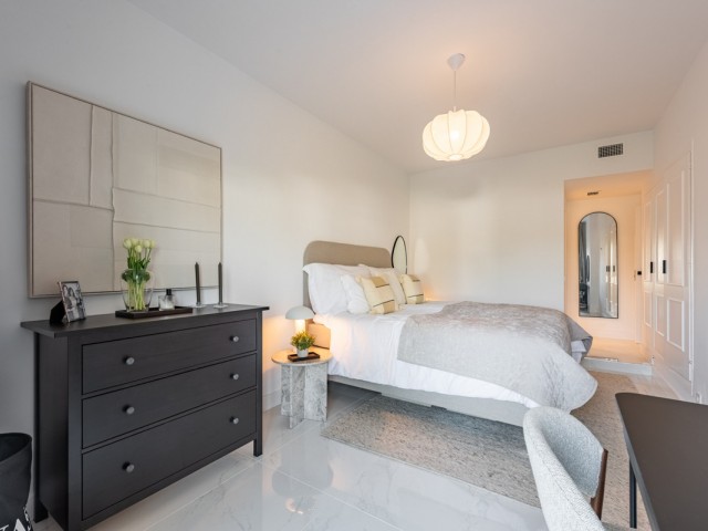 Apartamento con 3 Dormitorios  en Nueva Andalucía