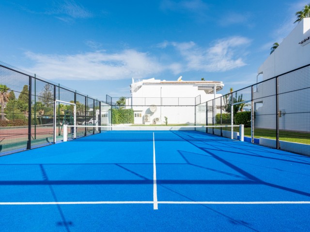 Apartamento con 3 Dormitorios  en Nueva Andalucía