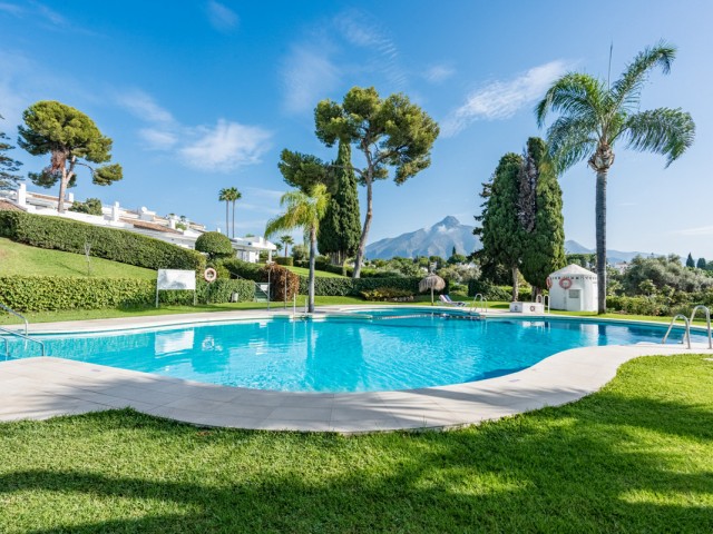 Apartamento con 3 Dormitorios  en Nueva Andalucía