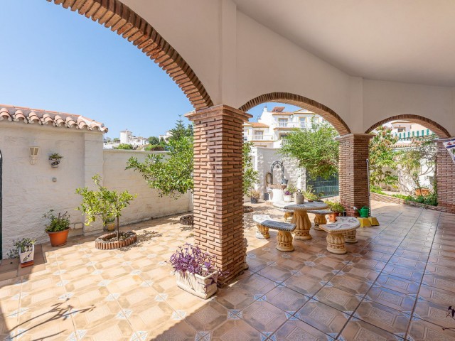 4 Bedrooms Townhouse in Benalmadena