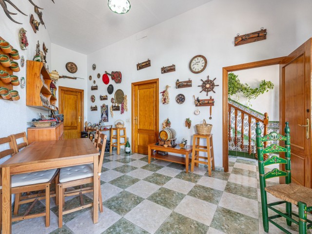 4 Bedrooms Townhouse in Benalmadena