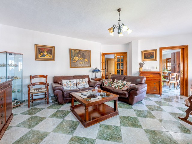 4 Bedrooms Townhouse in Benalmadena