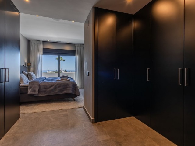 4 Makuuhuoneen Rivitalo Nueva Andalucía