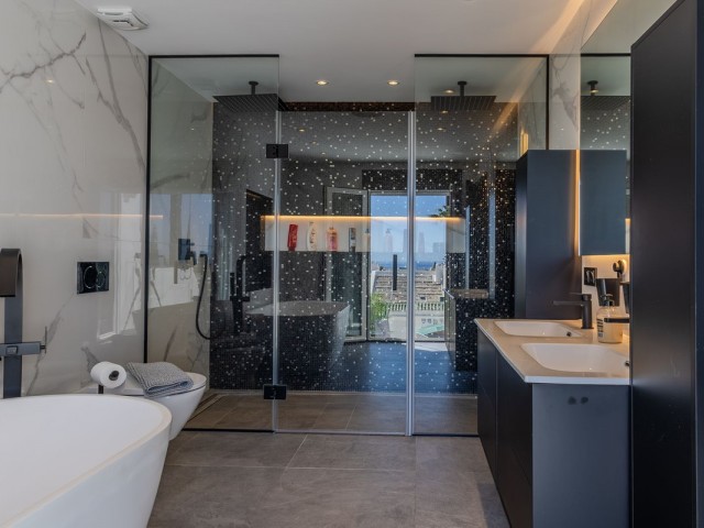 4 Makuuhuoneen Rivitalo Nueva Andalucía