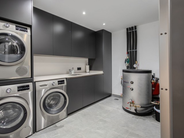 4 Makuuhuoneen Rivitalo Nueva Andalucía