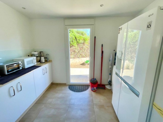 5 Soveroms Villa i Estepona