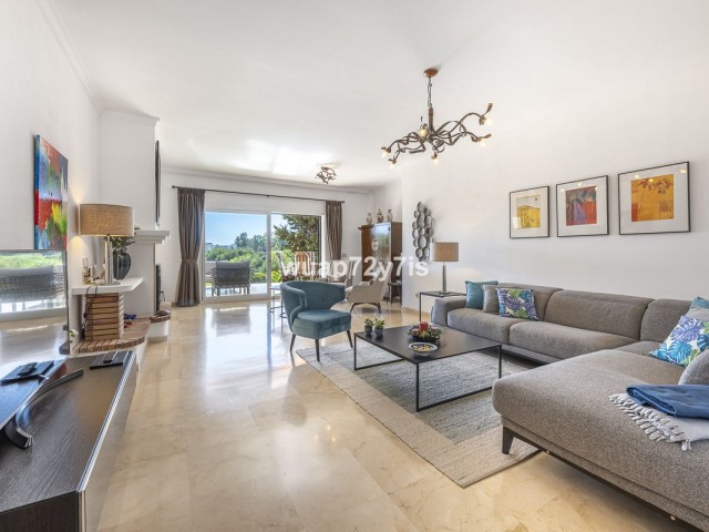 2 Sovrums Lägenhet i Estepona